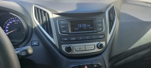 HYUNDAI HB20 - Image 4