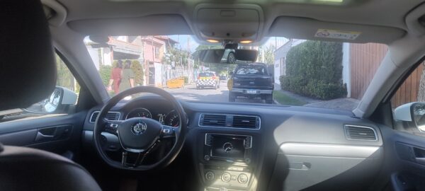 VW JETTA - Image 8